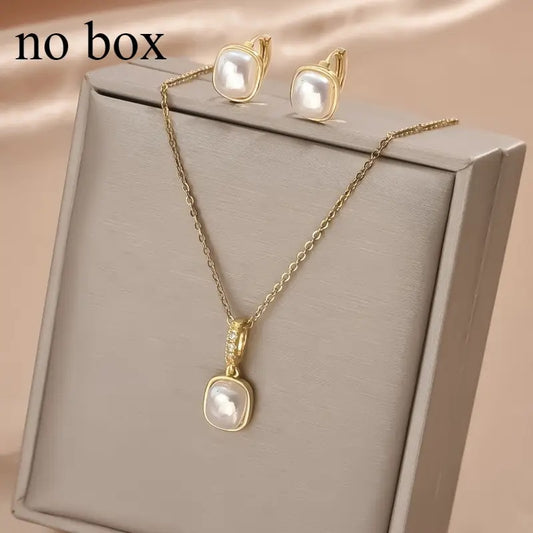 Stainless steel jewelry set with chain
